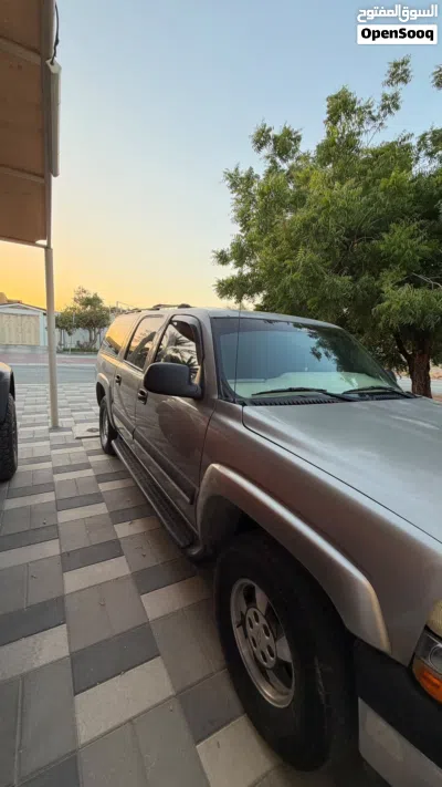 Chevrolet Suburban 1500 3