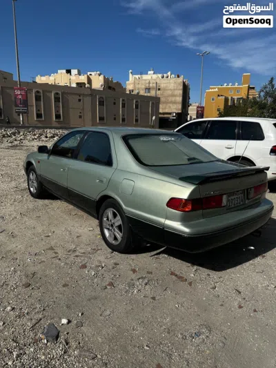 Toyota Camry GLI 3