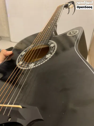جيتار اكوستيك اسود للبيع / Acoustic guitar for sale 3