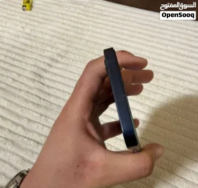 ايفون 12 عادي بحالة الوكالة بطارية 74 ولا خدش ذاكرة 64 مشكلة بالسماعة الداخلية سماعة المكالمات 4