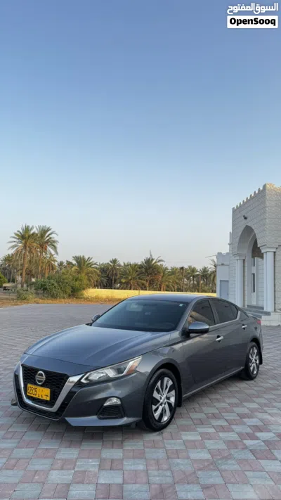Nissan Altima S 3