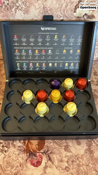 مكينة Atelier كبسولات قهوة من Nespresso مع صندوق حفظ الكبسولات 4