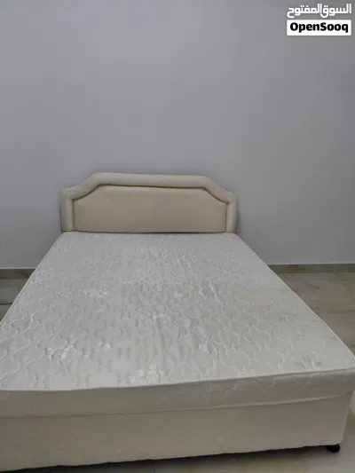 Queen sized bed 2