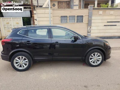 Nissan Rogue SV 2