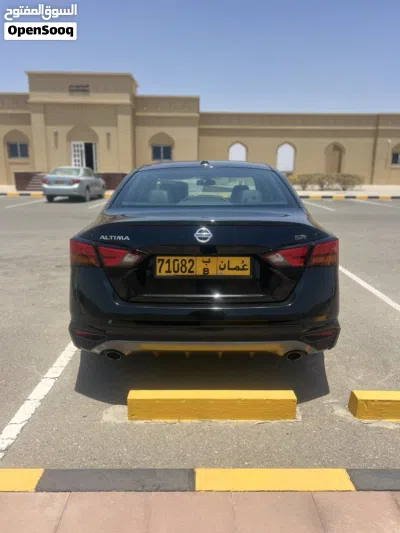 نيسان التيما SR 4