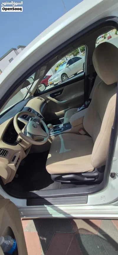 Nissan Altima SR 4