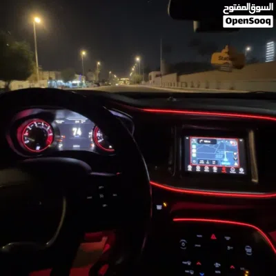 Dodge Challenger SXT 2