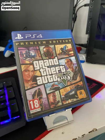 للبيع Ps4 Pro / سوني 4 برو 3