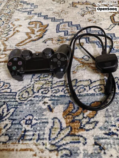 بلايستيشن 4 (PS4) مستعمل مع يد وسلك – استخدام 3 أشهر 2