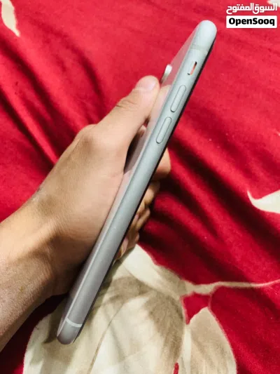 آيفون XR للبيع والبدل 110 دنانير 4