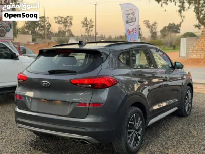 Hyundai Tucson Limited 4