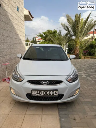 Hyundai Accent Standard 2