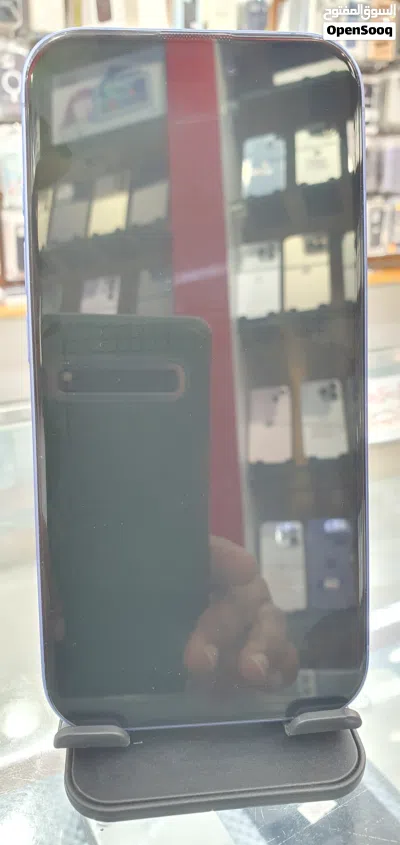 Brand: Apple Model:Iphone 16 256gb storage 3