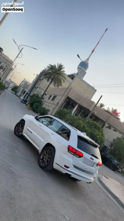 جیپ گراند چێرۆکی سنووردار 4
