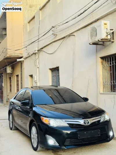 تويوتا كامري XLE 2