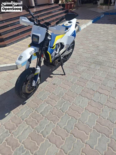 KTM 690 DUKE 2