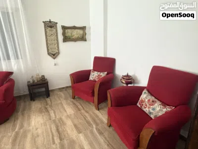 طقم كنب مستعمل بحالة الجديد خشب اصلي و ليس تجاري وزنه ثقيل 3