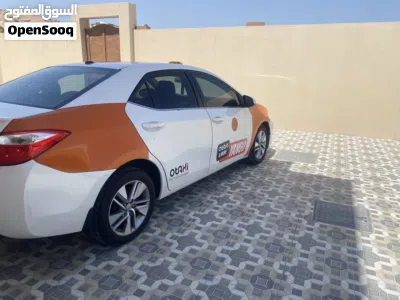 Toyota Corolla LE 4