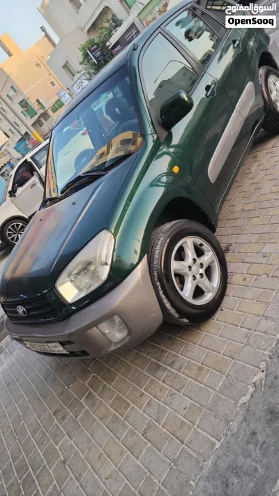 Toyota RAV 4 EX 2
