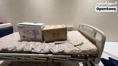سرير طبي مع مرتبة هوائية واجهزه اخرى 3