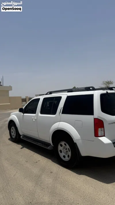 Nissan Pathfinder SV 2