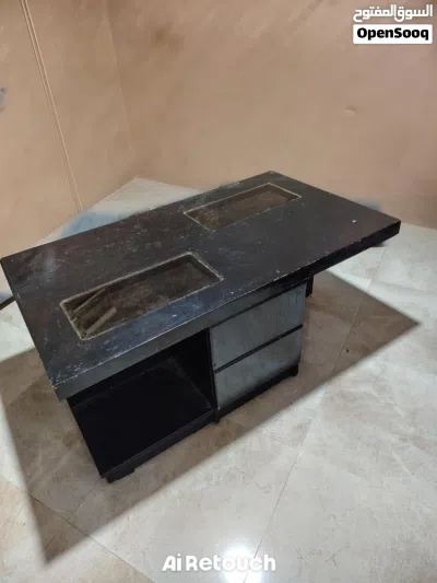 ديوانيه مع طاوله وسط حجم كبير 2