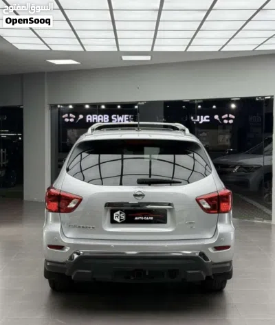 Nissan Pathfinder SL 3