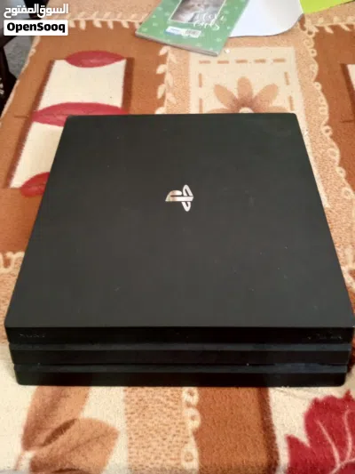 للبيع جهاز PlayStation 4 Pro - بلاستيشن 4 برو، الجهاز غني عن التعريف بأدائه القوي ودعمه لدقة 4K. 2