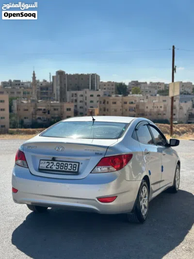 Hyundai Accent Standard 2
