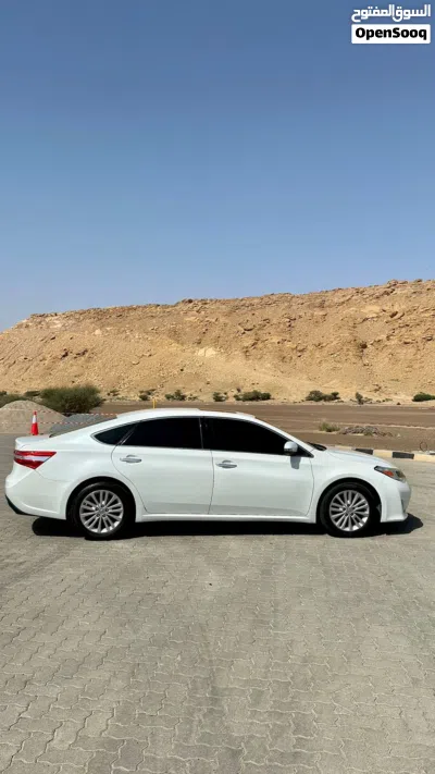 Toyota Avalon XLE 4