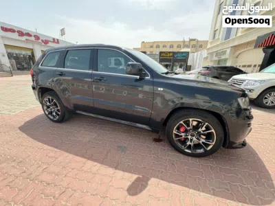 Jeep Grand Cherokee SRT 8 2
