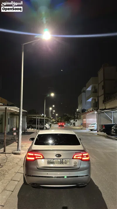 Kia Cadenza Premium 3