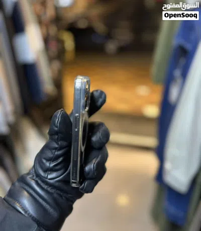 ايفون 15 برو لنج ولا شخص افحص وين مابدك 4