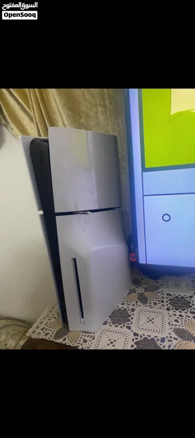 للبيع جهاز PlayStation 5 Slim شبه جديد شرق اوسط 4