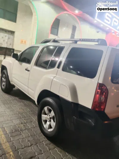 Nissan X-Terra SE 2