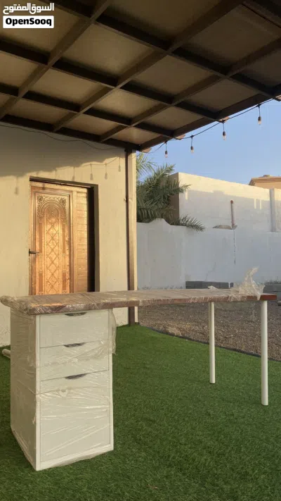 طاولة ALEX جديدة 3