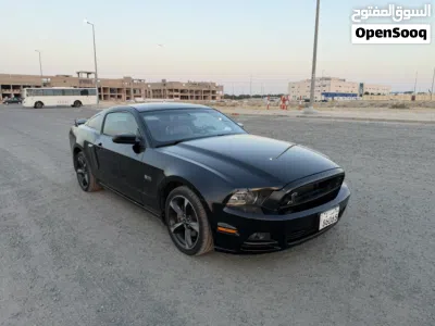 Ford Mustang GT 4
