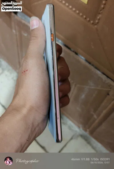 تكنو كامون 40 5g ذاكره 256 جهاز نظيف فقط كسر بل الشاشه ما مأثر كلشي شغال طبيعي مابي اي خلل 3