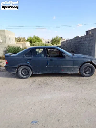 بي ام دبليو الفئة 3 318 4