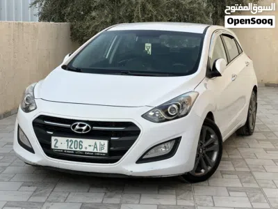 Hyundai i30 Standard 2