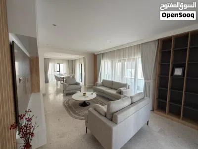 4+1 Bedroom Villa For Rent in Qurum / فيلا للإيجار في القرم مكونة من 4+1 غرف نوم 3