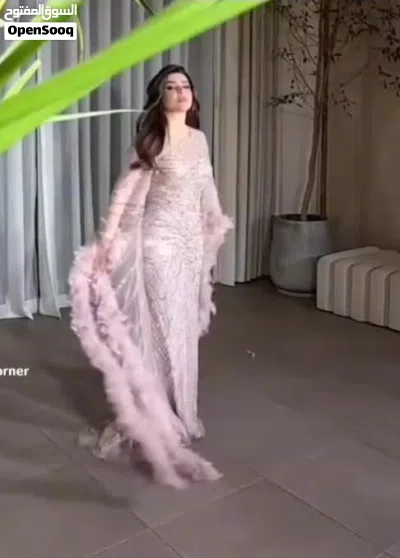 فستان سهرة فاخر من مصمم 3