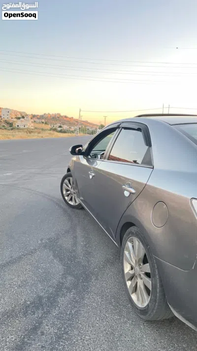 Kia Forte LXS 4
