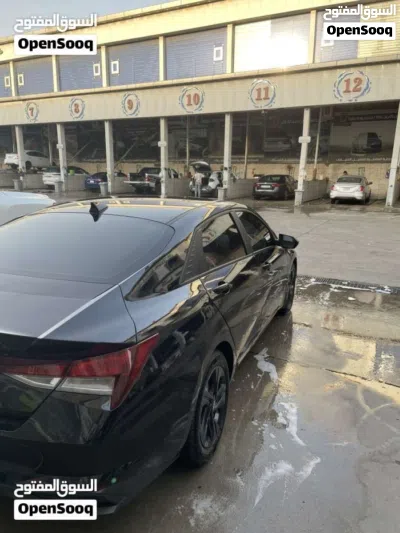 Hyundai Elantra SEL 4