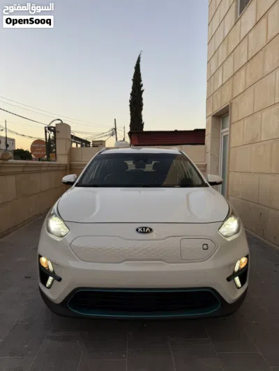 Kia Niro EX Touring 2