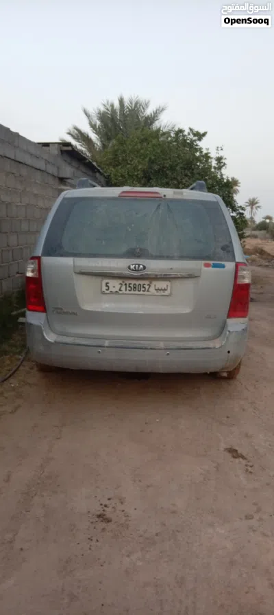 Kia Carnival LX 4