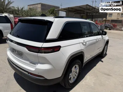جیپ گراند چێرۆکی Laredo 2