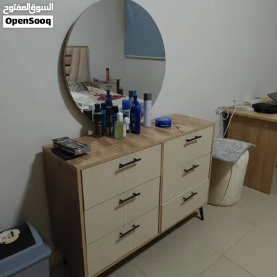 all furniture are in well and new condition 4