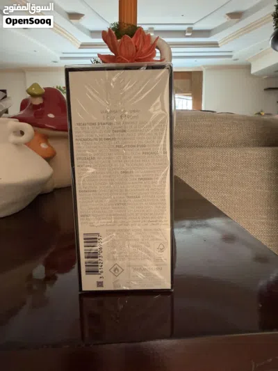 “YSL Libre Intense 90ml أصلي، مختوم، غير مستخدم نهائيًا.” 3