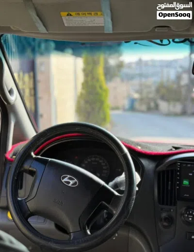 Hyundai H1 GLS 3